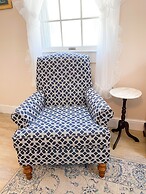 By the Sea Guests Bed & Breakfast & Suites