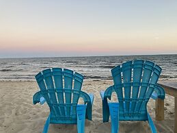 By the Sea Guests Bed & Breakfast & Suites