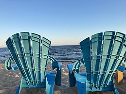 By the Sea Guests Bed & Breakfast & Suites