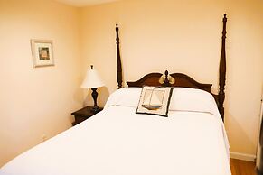 By the Sea Guests Bed & Breakfast & Suites