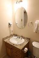 By the Sea Guests Bed & Breakfast & Suites