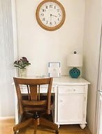 By the Sea Guests Bed & Breakfast & Suites