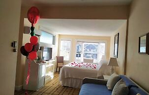 By the Sea Guests Bed & Breakfast & Suites