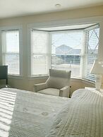 By the Sea Guests Bed & Breakfast & Suites