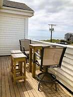 By the Sea Guests Bed & Breakfast & Suites