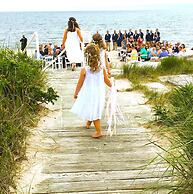 By the Sea Guests Bed & Breakfast & Suites