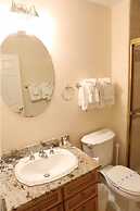 By the Sea Guests Bed & Breakfast & Suites