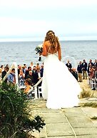 By the Sea Guests Bed & Breakfast & Suites