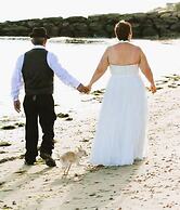 By the Sea Guests Bed & Breakfast & Suites