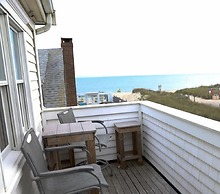 By the Sea Guests Bed & Breakfast & Suites