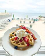 By the Sea Guests Bed & Breakfast & Suites