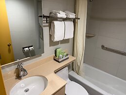 The Floral Park Motor Lodge