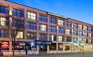 Brighton Suites Hotel