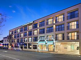 Brighton Suites Hotel