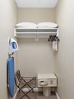 Brighton Suites Hotel