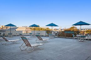 Brighton Suites Hotel