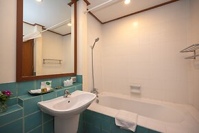 Comsaed River Kwai Resort