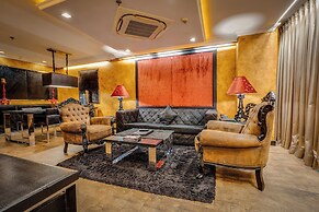 Fields Plaza Condo