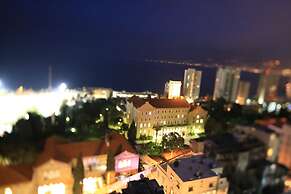 Three ONine Urban House