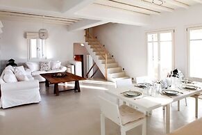 Elia White Residence