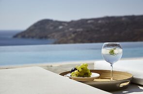 Elia White Residence