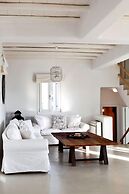 Elia White Residence