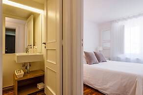 Ferrini Home Residence 150