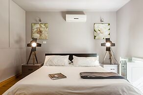 Ferrini Home Residence 150