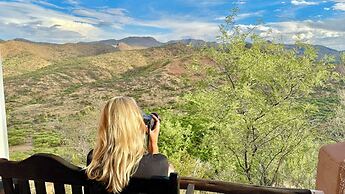 River Crossing Lodge