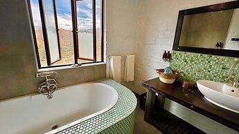 River Crossing Lodge