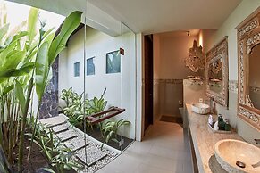 The Royal Purnama Luxury Villas - Adults Only