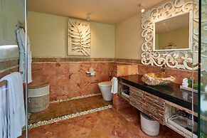 The Royal Purnama Luxury Villas - Adults Only