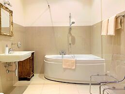 Small Luxury Palace Residence