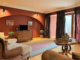 Small Luxury Palace Residence