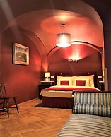 Small Luxury Palace Residence