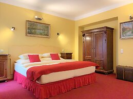 Small Luxury Palace Residence