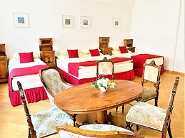 Small Luxury Palace Residence