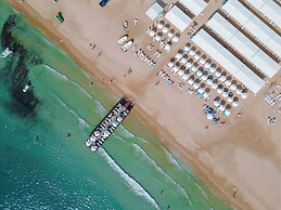 Villa Side Residence