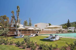 Voyage Torba Hotel