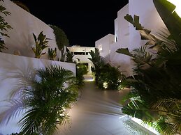 Lani's Suites de Luxe