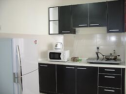 Duta Hotel & Residence