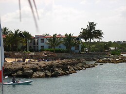 Northshore Seaside Suites