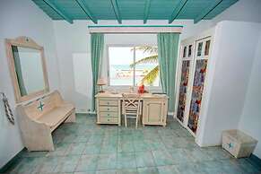 Northshore Seaside Suites