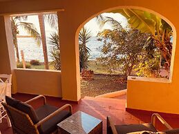 Northshore Seaside Suites