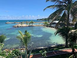 Northshore Seaside Suites