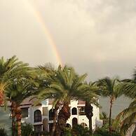 Northshore Seaside Suites