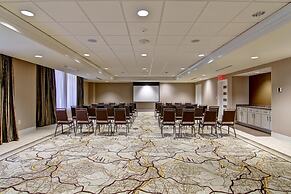 Hampton Inn & Suites Cincinnati-Downtown