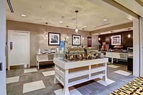 Hampton Inn & Suites Cincinnati-Downtown