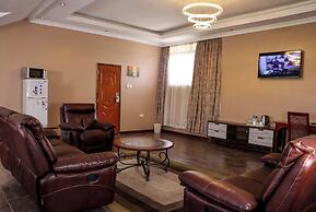 67 Airport Hotel