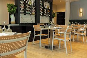 Aranjuez Hotel & Suites